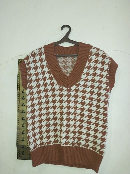 Продаю в'язаний жилет