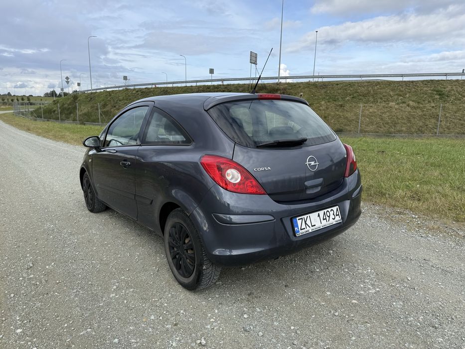 Opel Corsa D 1.2 benzyna 80 koni klima tempomat centralny zamek