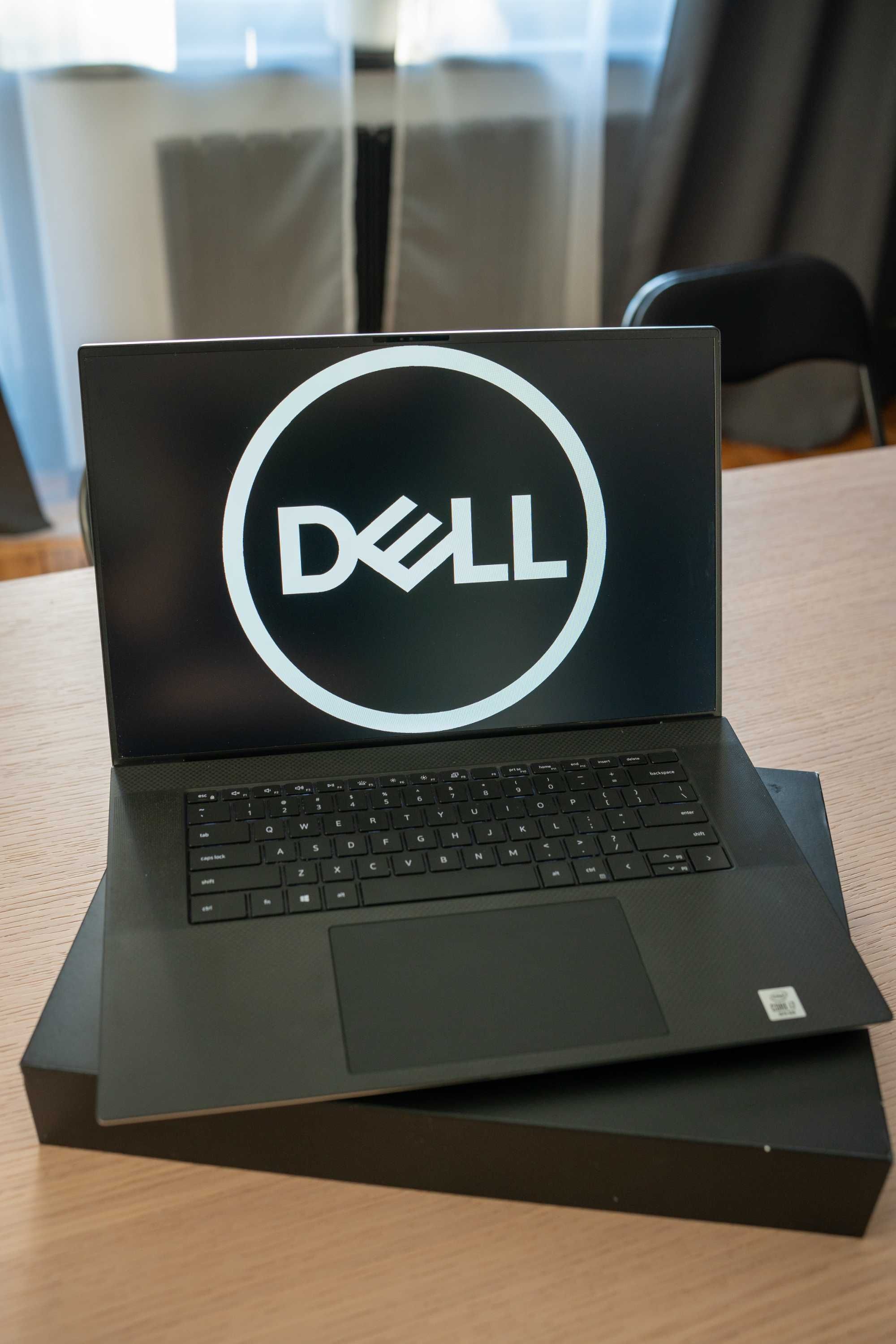 Laptop Dell XPS 17 9700