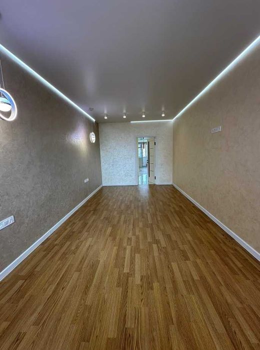 Продаж просторої 3-кімнатної квартири на Виставці (ЖК Рауш) 23161