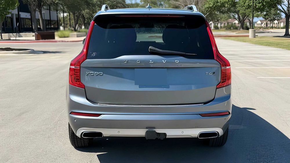 Volvo XC90      2016
