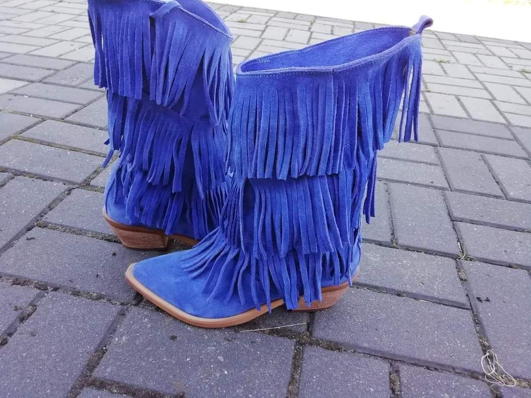 Eleganckie botki kowbojki z frędzlami naturalna skóra kolory