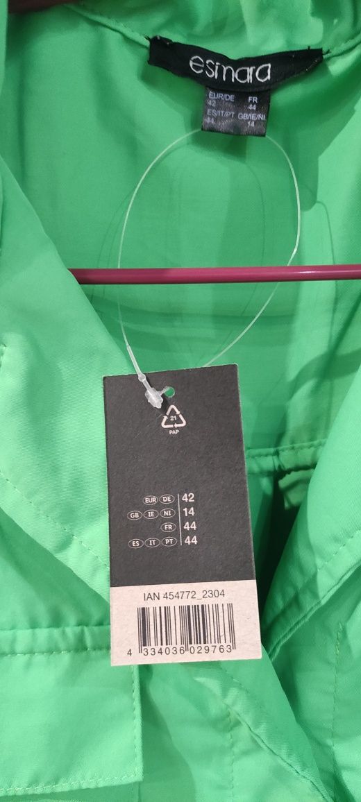 Платье-рубашка 48-50 р. модного зелёного цвета