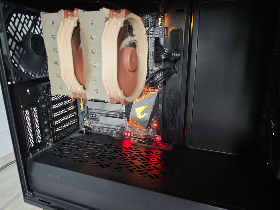 Komputer 9700k, 32GB DDR4, Z390 Aorus Master, 250GB SSD Windows 11 Pro