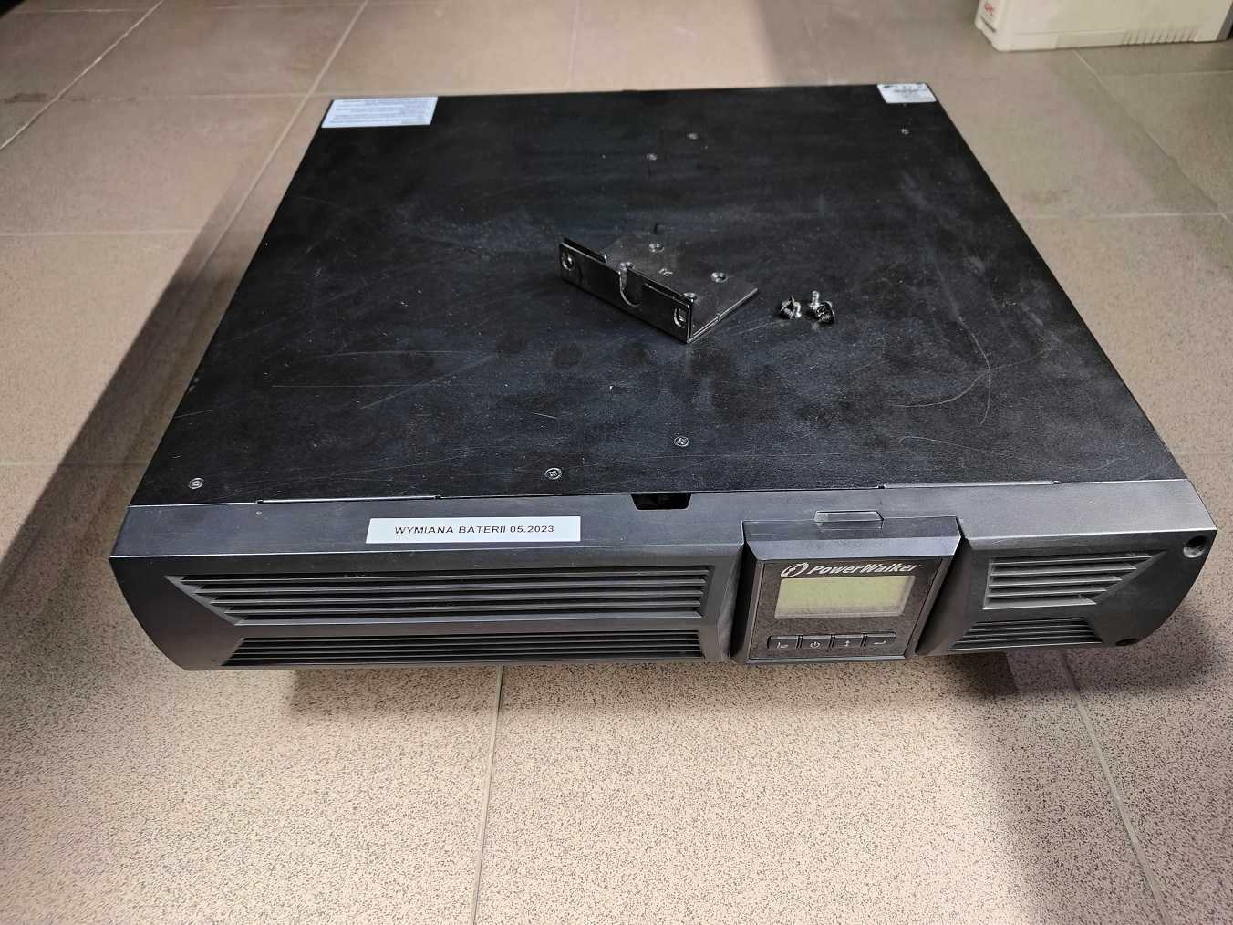 UPS BlueWalker PowerWalker VFI 2000 RT LCD karta SNMP PURE SINUS