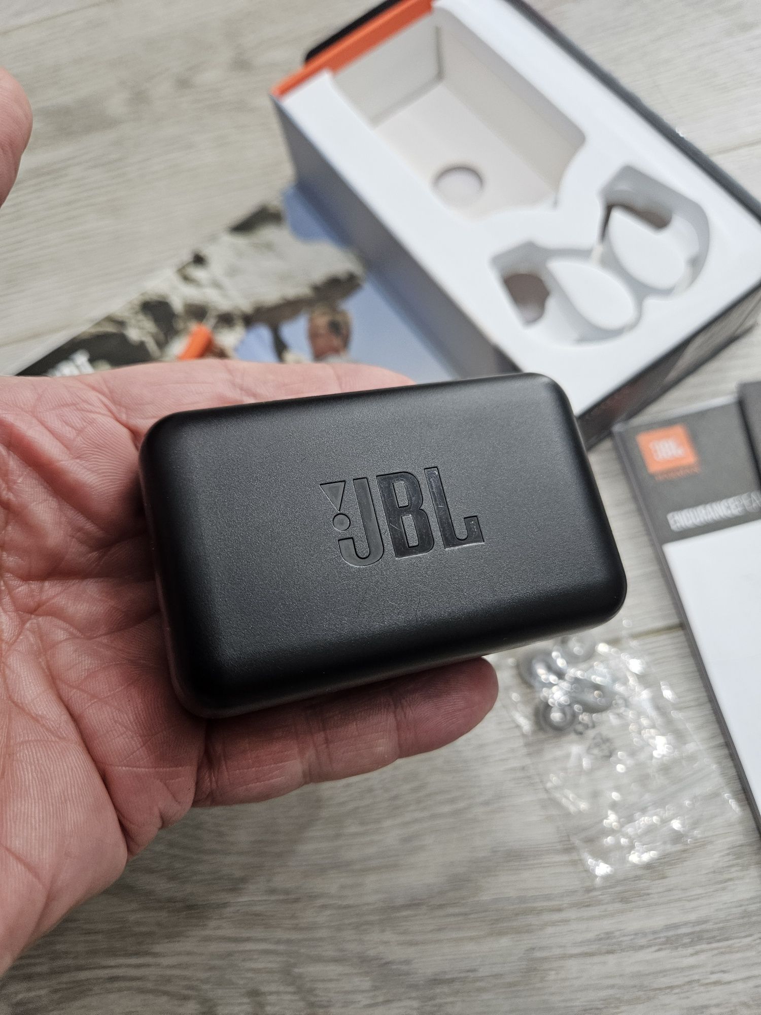 Продам елементы наушников JBL Endurance Peak.