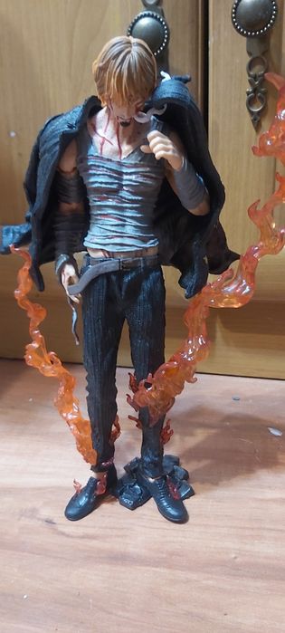 Figurka anime one piece Sanji 

Wysokość 27 cm
