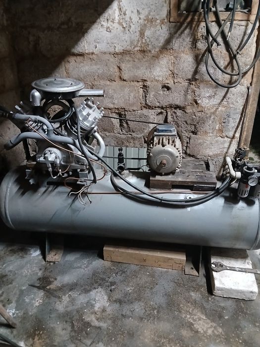 Копресор ФУ12 ресівер 400л