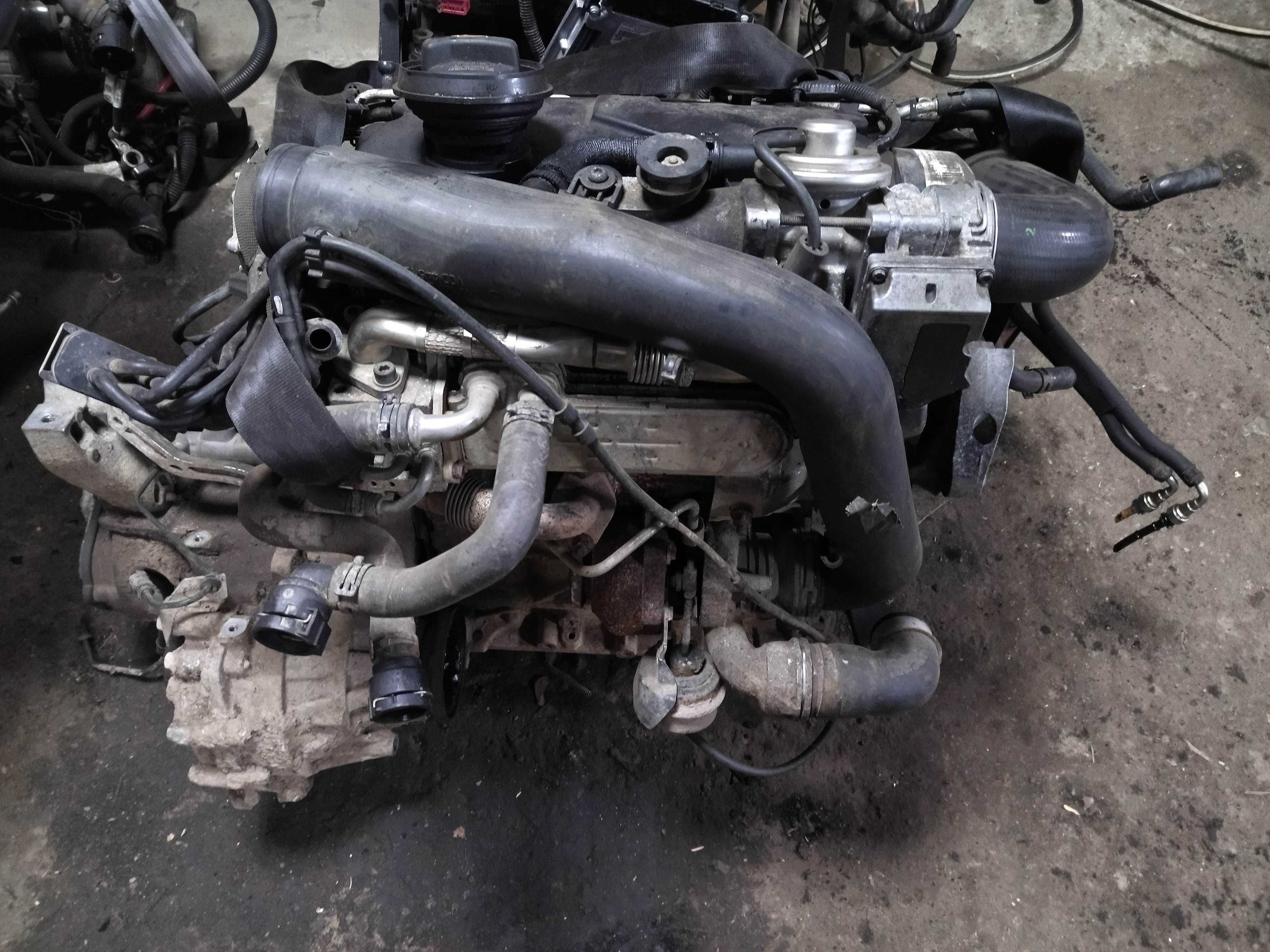 Двигатель двигун мотор bjb 1,9Tdi 77Кв 105 л.с Volkswagen caddy кадди
