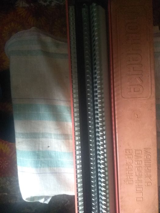 Вязальная машинка "Дончанка"