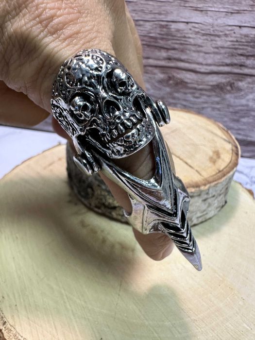 Pierścień z pazurem Czaszka Skull Punk Rock Czacha Death