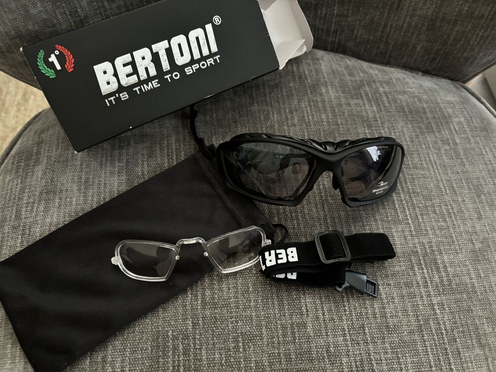 BERTONI Fotochromowe okulary motocyklowe z polaryzacją