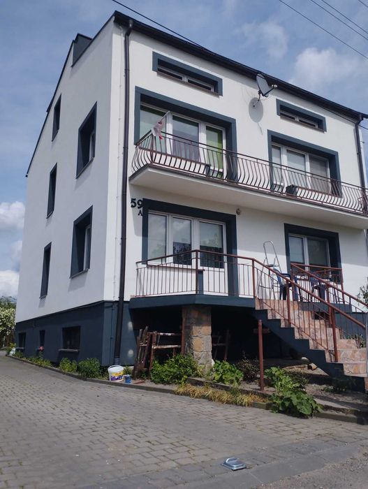 Malowanie elewacji , dachów i docieplenia budynków.