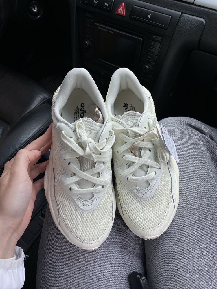 Кросівки adidas ozweego, оригінал, розмір 38