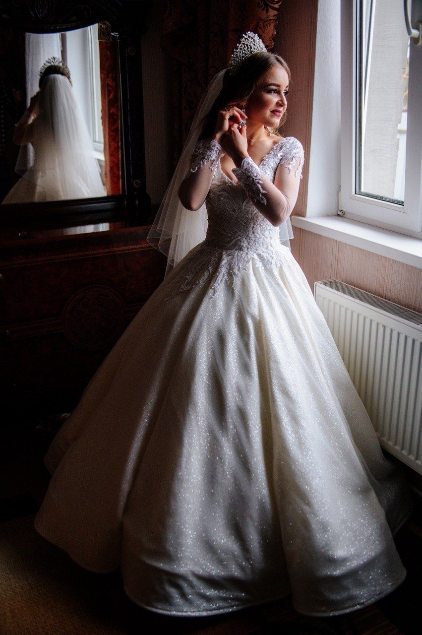 Весільне Плаття кольору Айворі