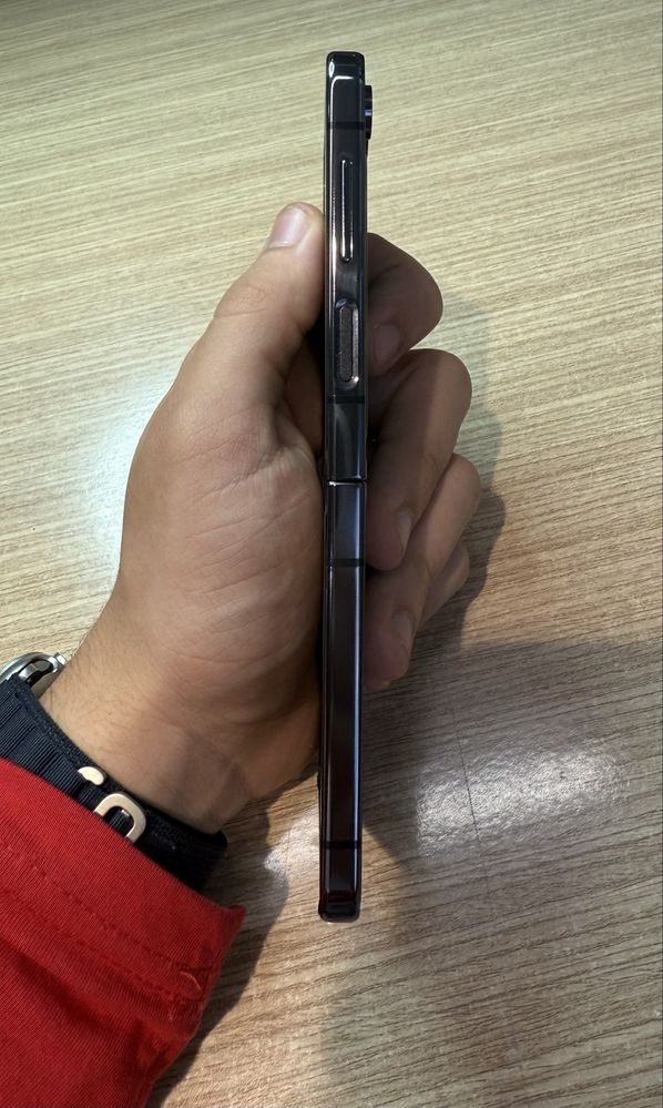 Samsung Z Flip 5  256gb