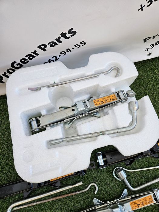 Оригінальний штатний органайзер домкрат Nissan Micra 2011-2016| Note