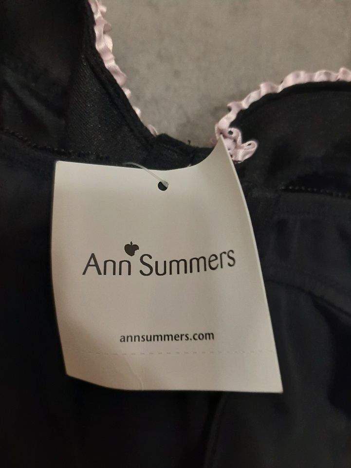 Нова Комбінація Ann Summers, medium
