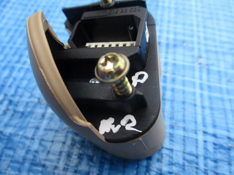 MERCEDES W219 W211 PRZYCISK KIEROWNICY TELEFONU A2308202410