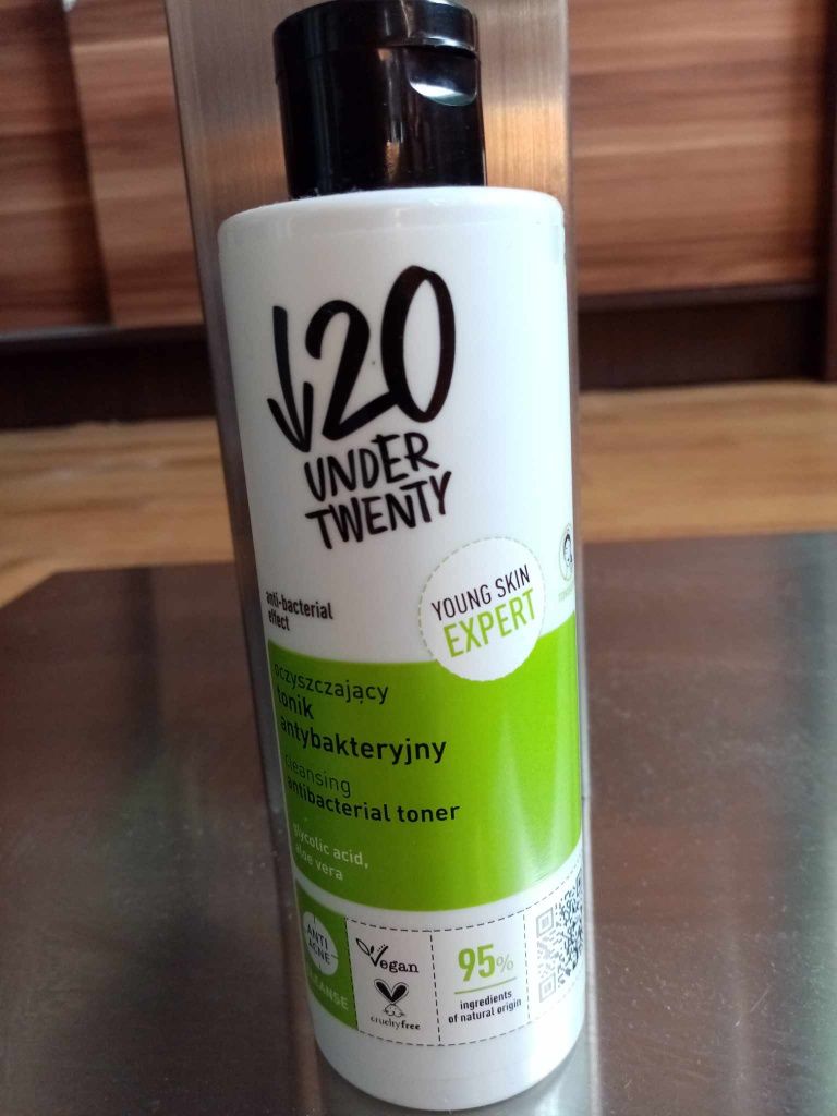 Tonik do twarzy under Twenty 200ml