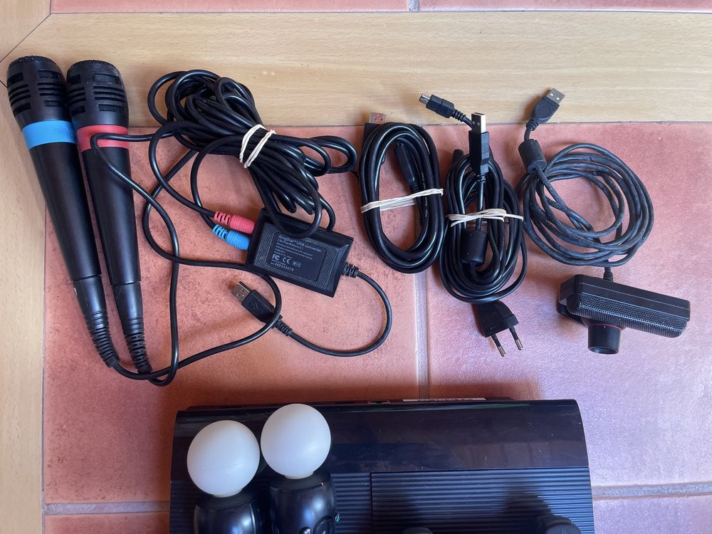 Playstation 3 com acessorios e jogos