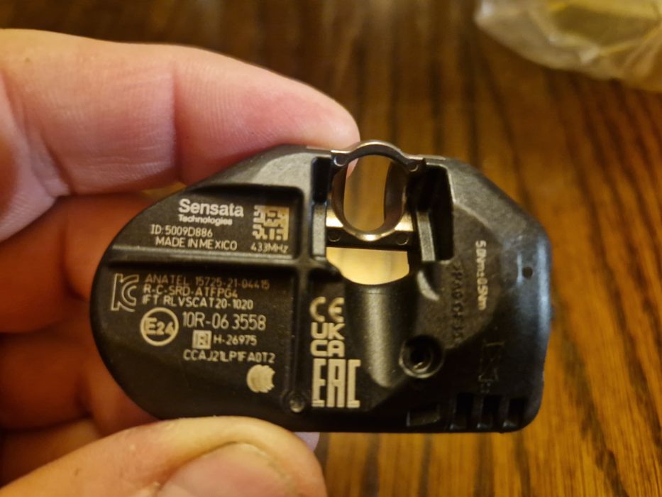 Czujnik Ciśnienia Opon Tir Truck BUS TPMS 433 Mhz Mercedes Iveco Scani