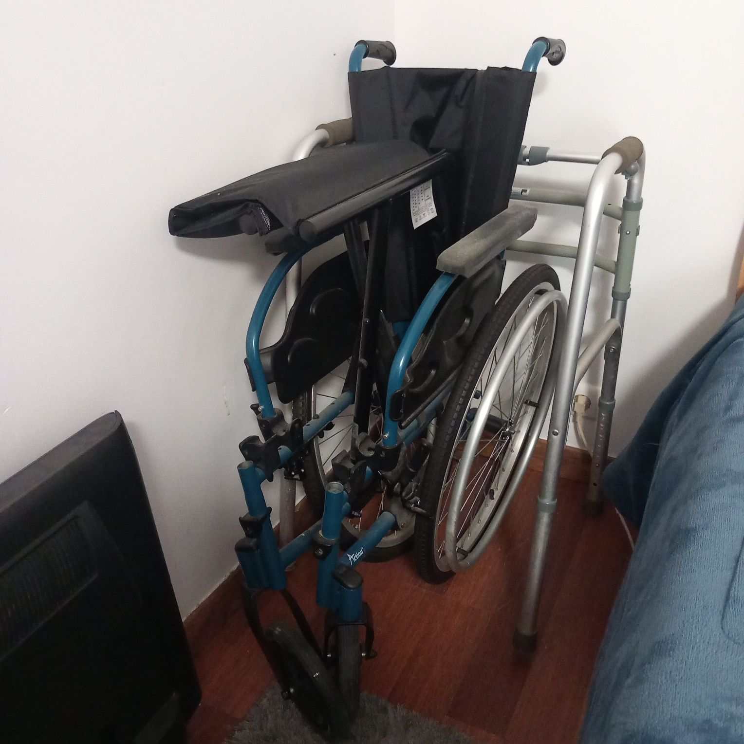 Cama articulada nova sem uso com colchão