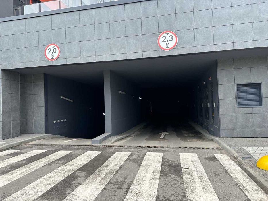 Продам машиномісце в ЖК Терракота від власника