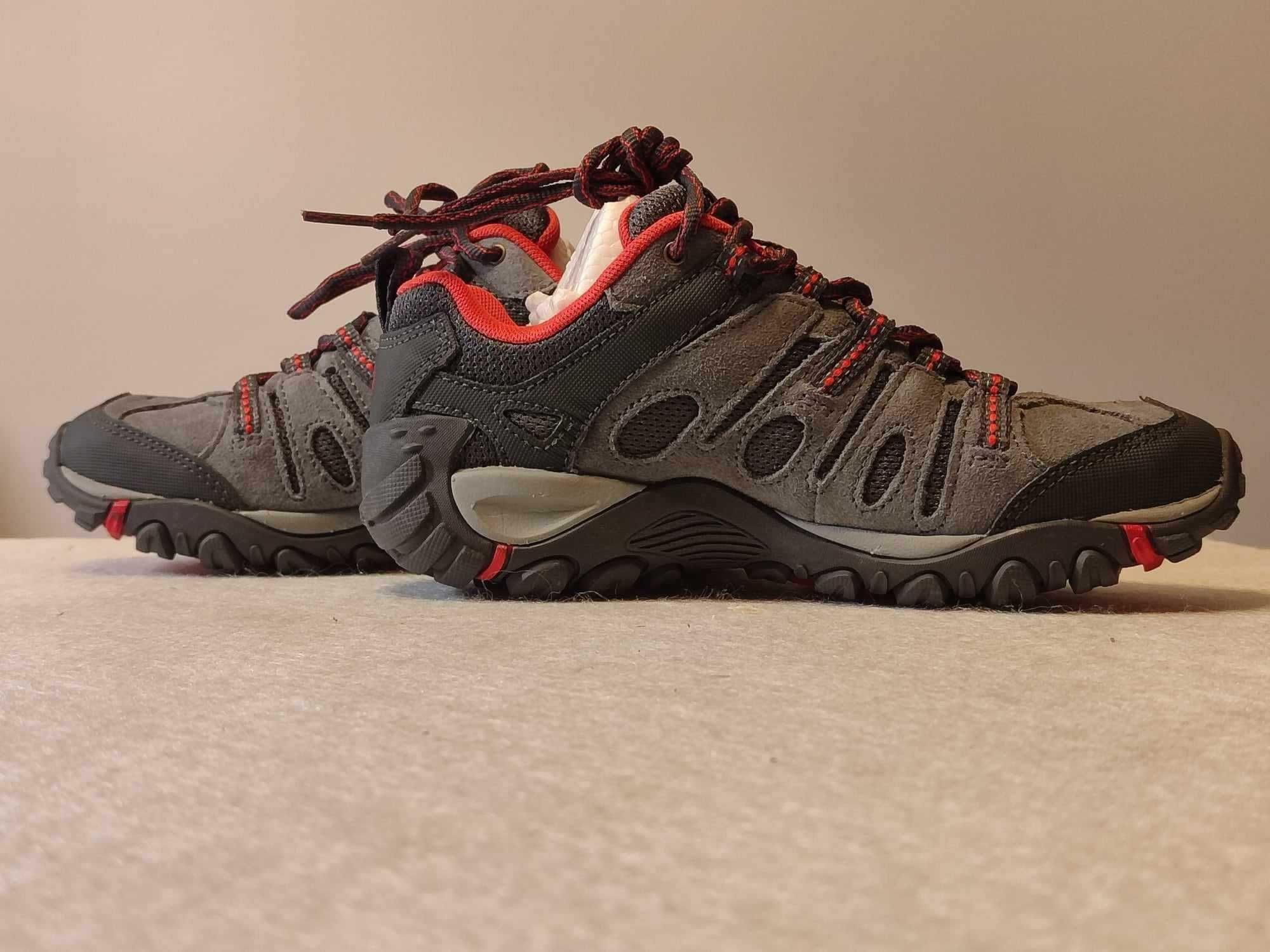 Sapatilha de Trilho MERRELL 37 NOVA