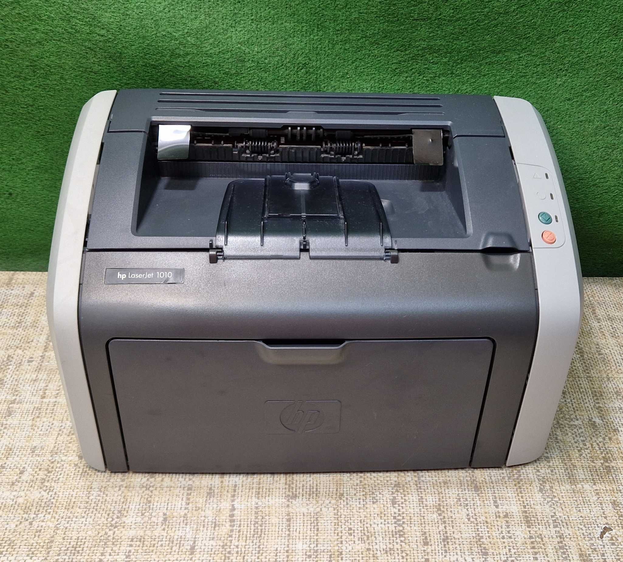 Drukarka laserowa HP LaserJet 1010 - toner i komplet kabli - 10 076 s