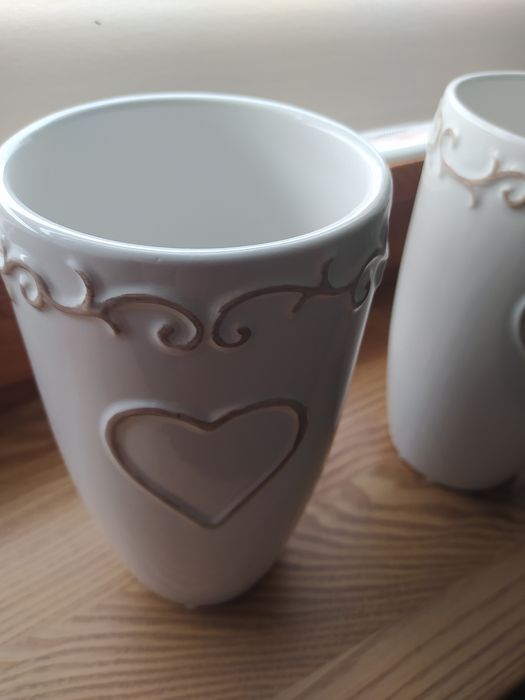 Wazon ecru 3 sztuki stan bardzo dobry