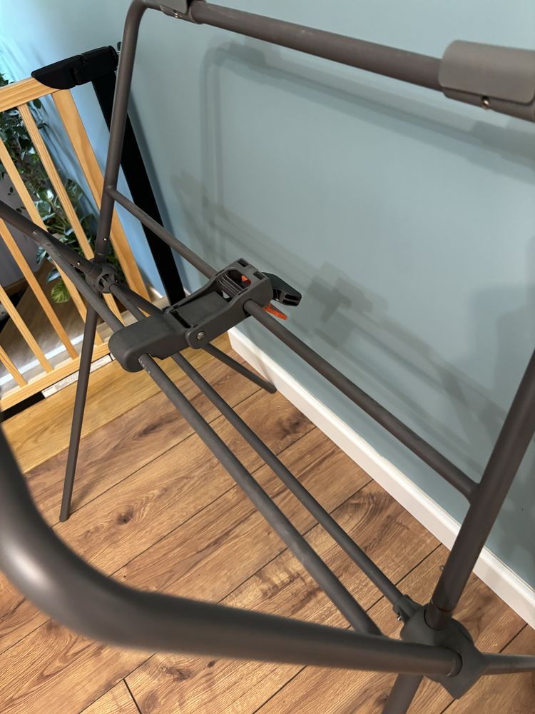 Wanienka Stokke Flexi Bath z stojakiem i wkładką niemowlęcą