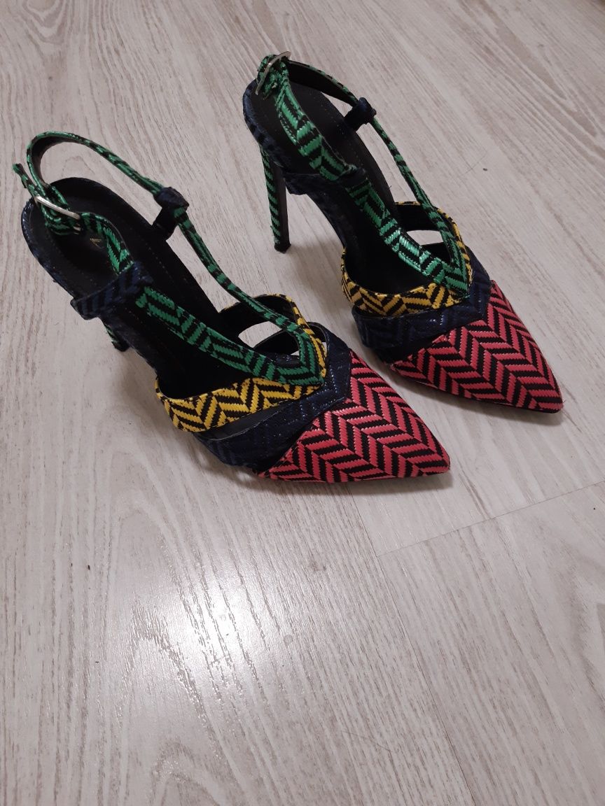 Buty na obcasie bez pięty rozm 37, Zara