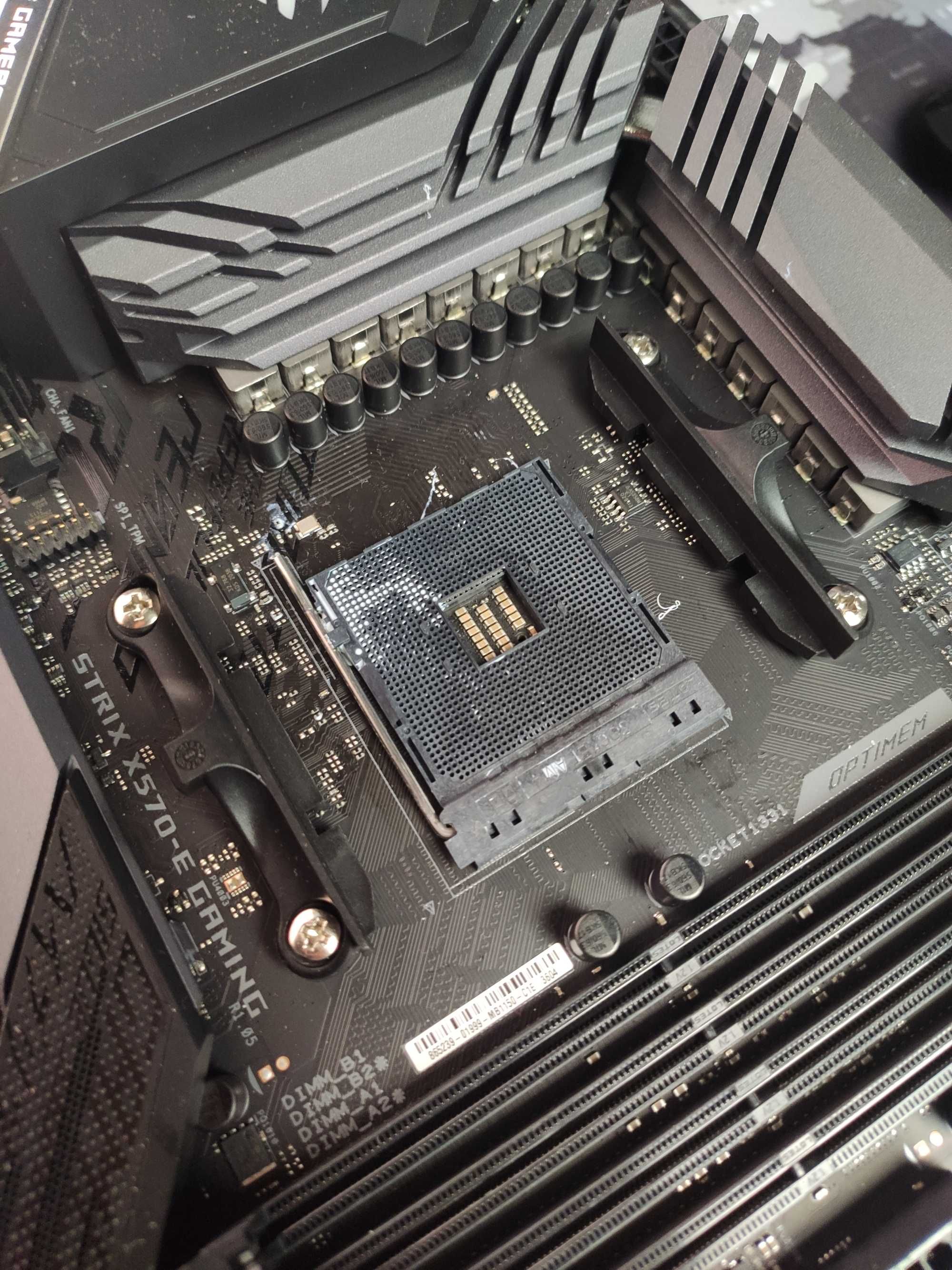 Platforma AMD Ryzen 3900X, ROG STRIX X570-E, G.Skill Trident-Z 4x8GB