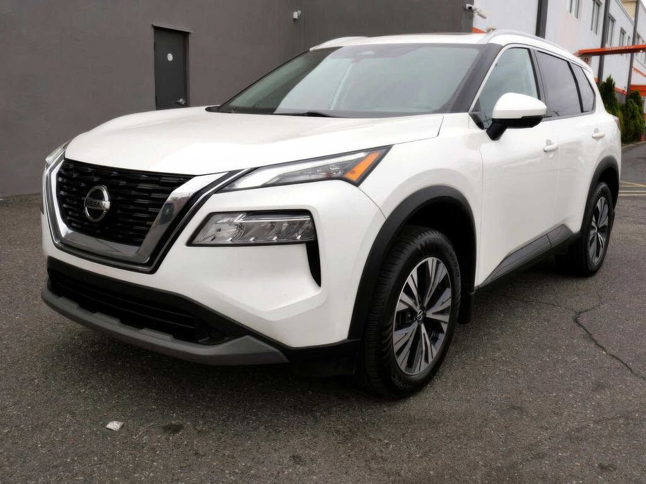 Nissan Rogue SV      2021
