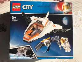Lego 60224 City - Naprawa satelity