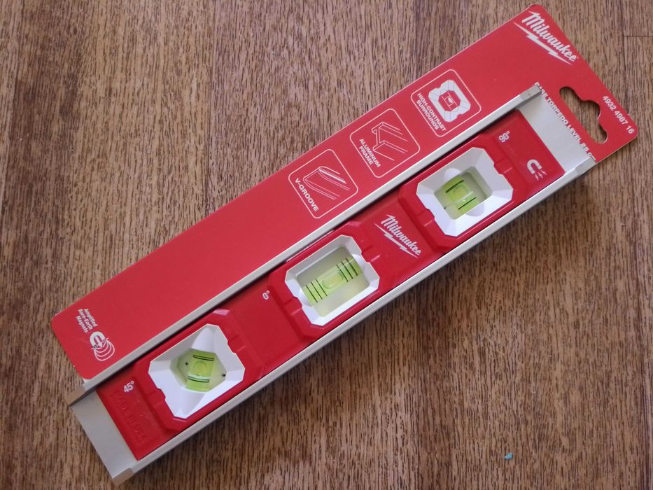Рівень Slim Box MILWAUKEE, 10/20см / Уровни строительные