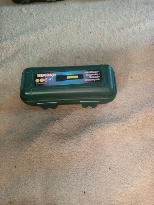 Sprzedam nową latarkę