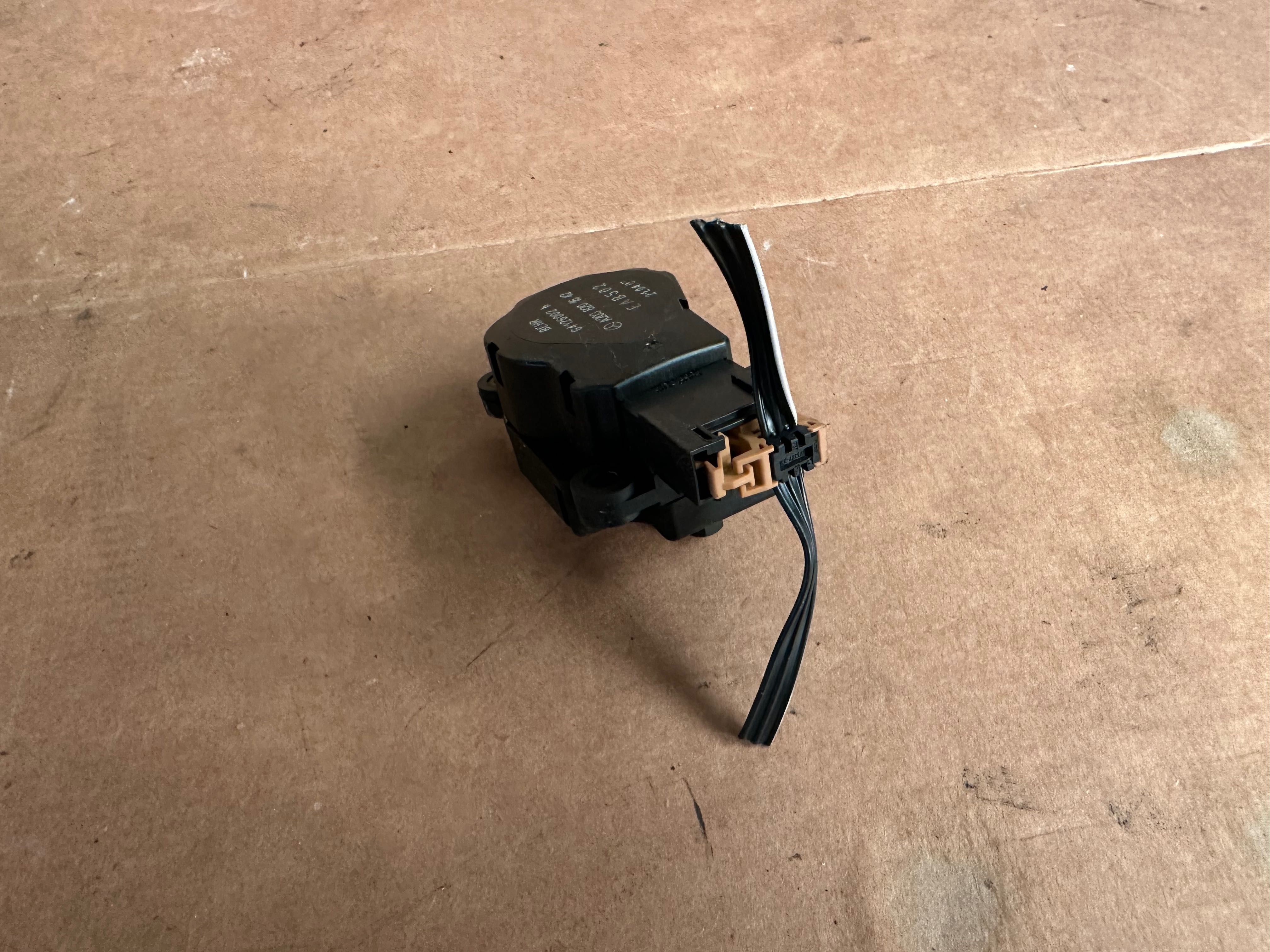 Motor da Sofagem Mercedes W211 E220 CLS W203 \ A20382.01642