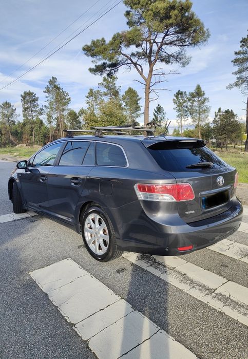 Toyota Avensis 2.2D-Cat 177CV Full extras!!