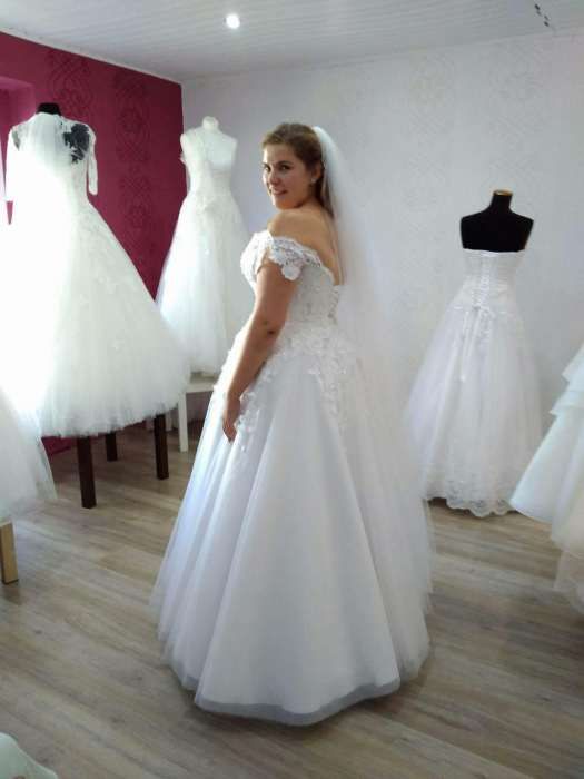 Suknie w rozmiarach Plus size