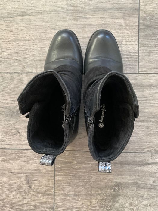 Жіночі шкіряні черевики казаки Forever 21