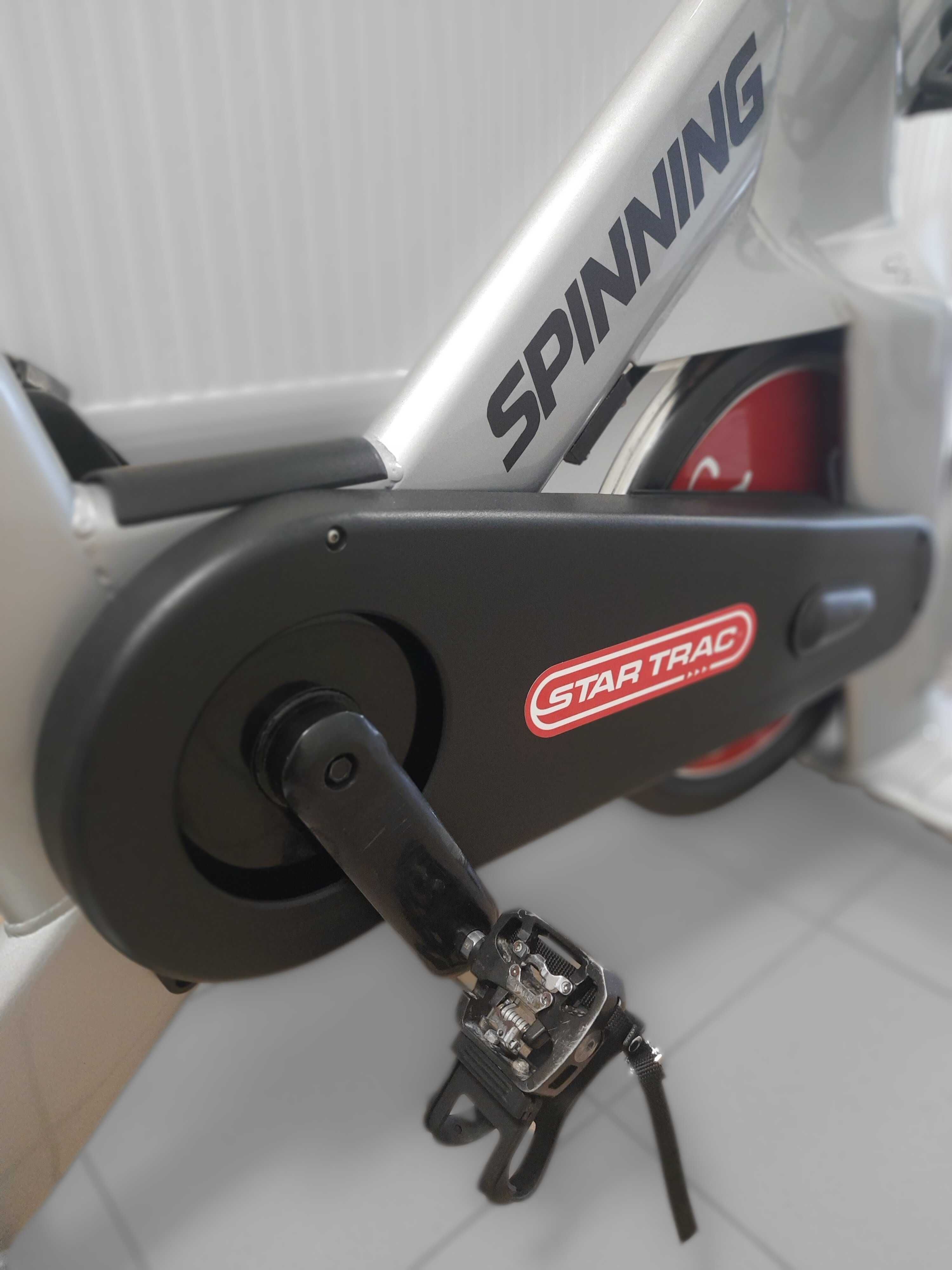 Rower spinningowy z wyświetlaczem E-spinner firmy Star Trac