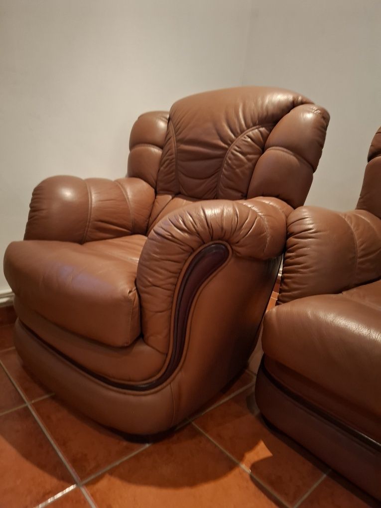 Sofá  cama 3 lugares em pele, cor castanho