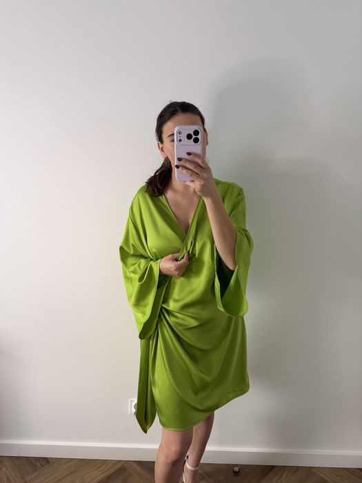 H&M satynowa sukienka kopertowa limonkowa XL dekolt V neonowa