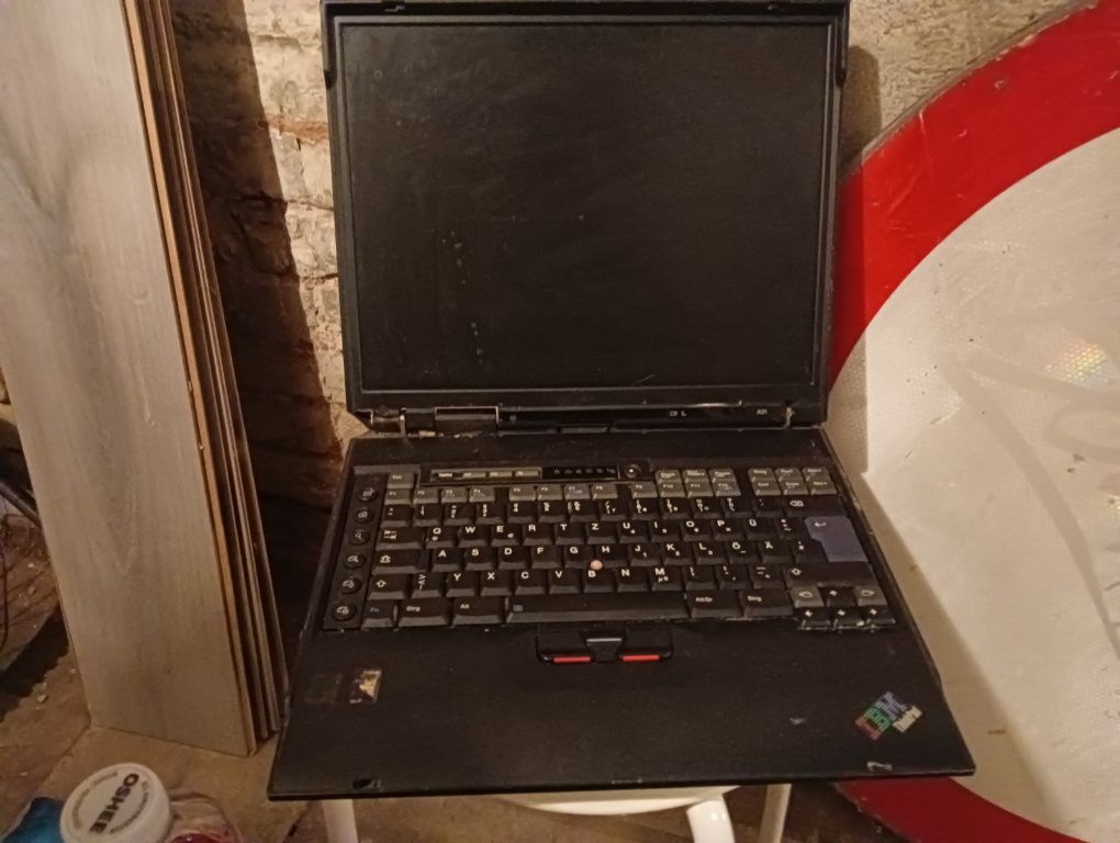 Laptop ThinkPad (Nie wiadomo czy sprawny)
