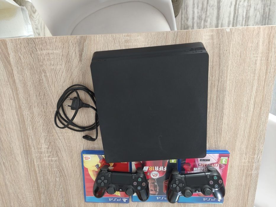 Play Station 4 Slim 500GB