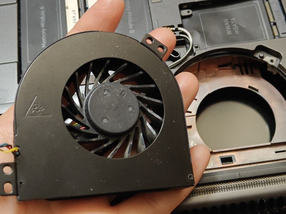 AVC BATA0815R5H Cooling Fan PN02, DC28000DDVL, 02K3K7, 5V 0.3A