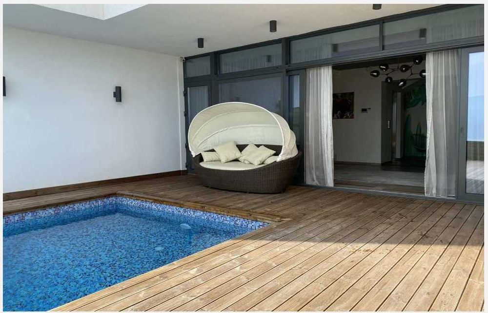 Высокотехнологичный современный дом 1-я линия моря Аркадия