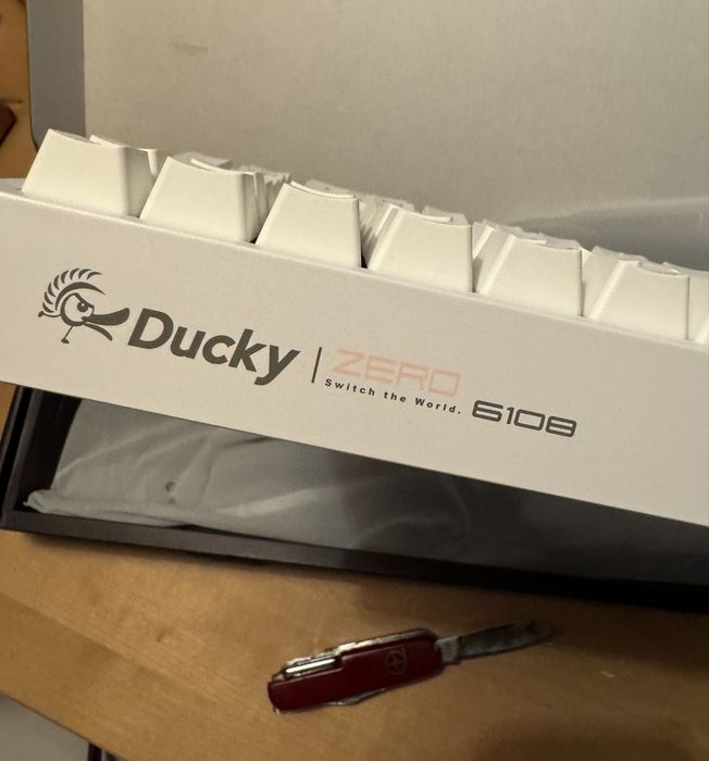 Teclado Gaming Branco RGB DUCK Zero 6108